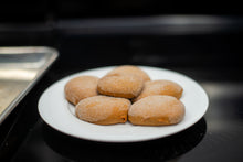 Load image into Gallery viewer, Mom&#39;s Ginger Snap Pre-Cut Cookie Dough

